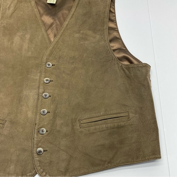 Eddie Bauer Men’s Brown Leather Vest LG Pockets Back Buckle Button Front - Picture 8 of 15